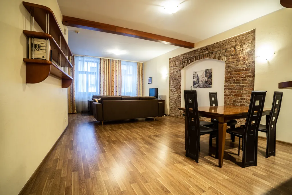 Просторная 2-ух комнатная квартира в  Старой Риге, 3 этаж без лифта