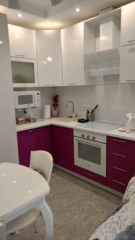 Новенькая квартира у метро, закрытый двор