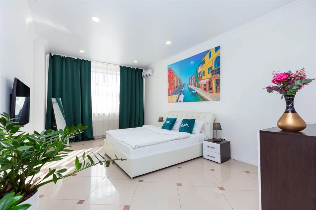 3-комнатная Квартира — аренда посуточно в Тюмень