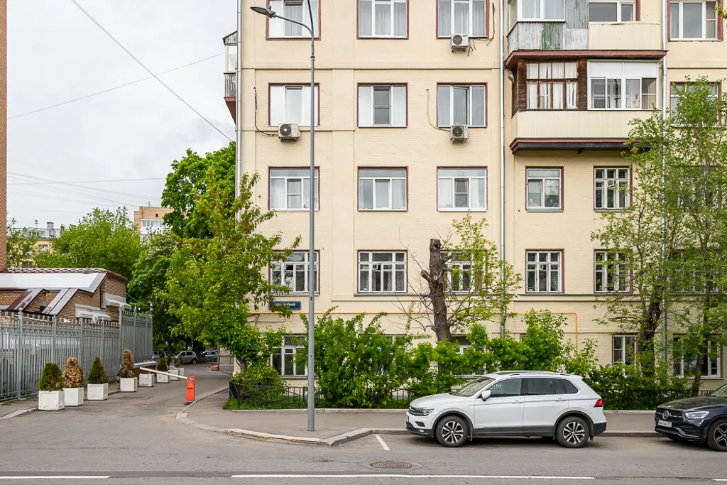 Квартира 3-комнатная квартира, метро Парк культуры — Москва