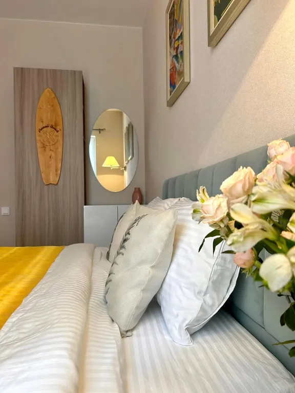 Квартира Апартаменты "AzurGarden" — Варваровка