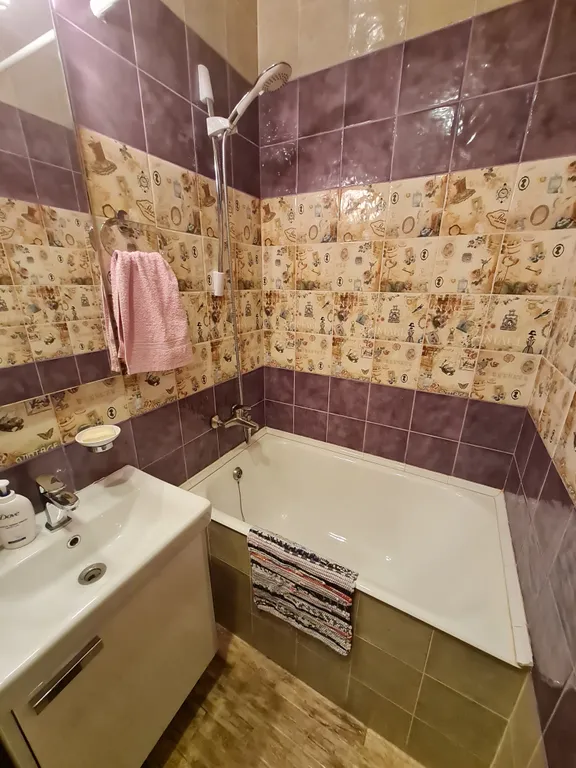 Квартира Квартира Уютная студия возле станции метро Проспект космонавтов — Екатеринбург