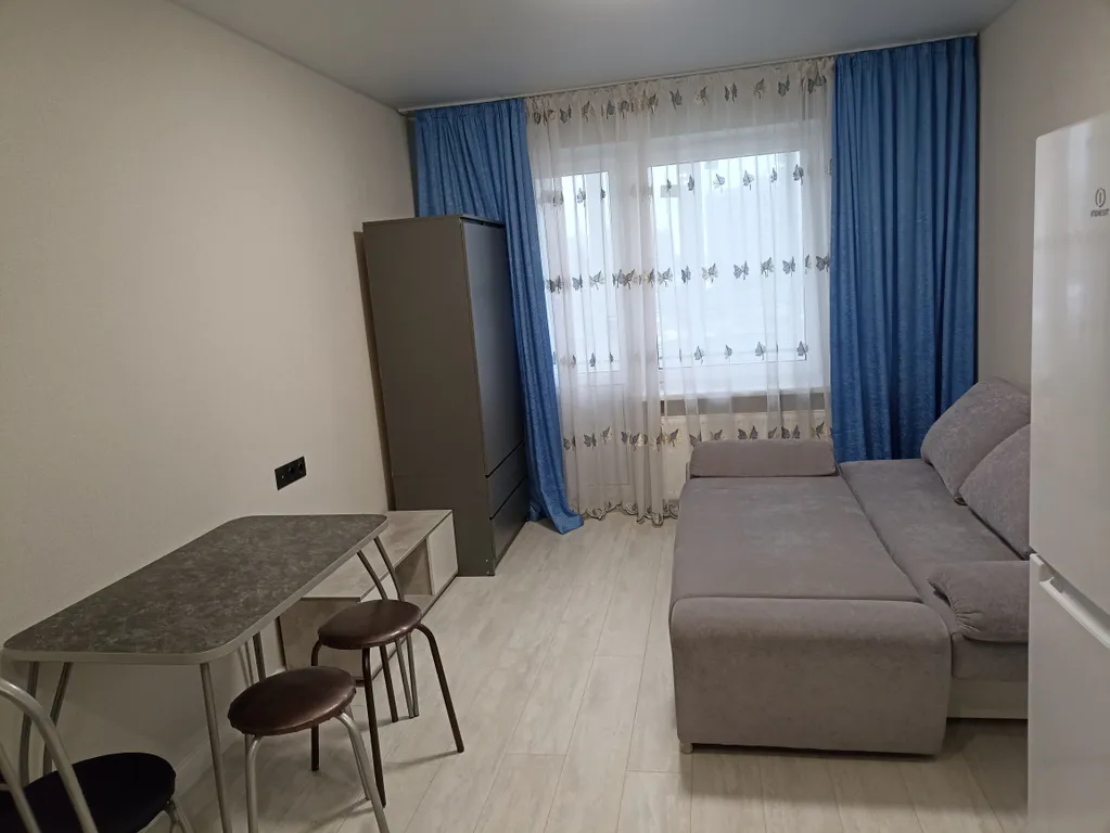 Свежая стильная студия для свиданий и уюта