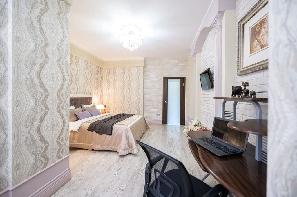 Большая квартира с кондиционерами и камином