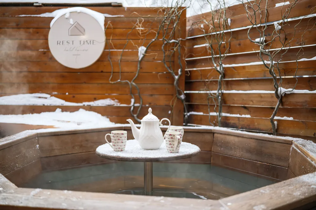 Домик в стиле барн-хаус с баней на дровах и сибирским банным чаном