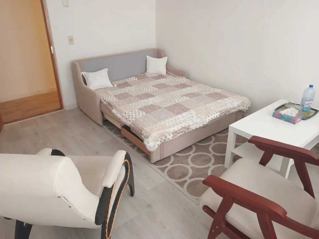 Чистая 2-к квартира вблизи Набережной недалеко от центральной части