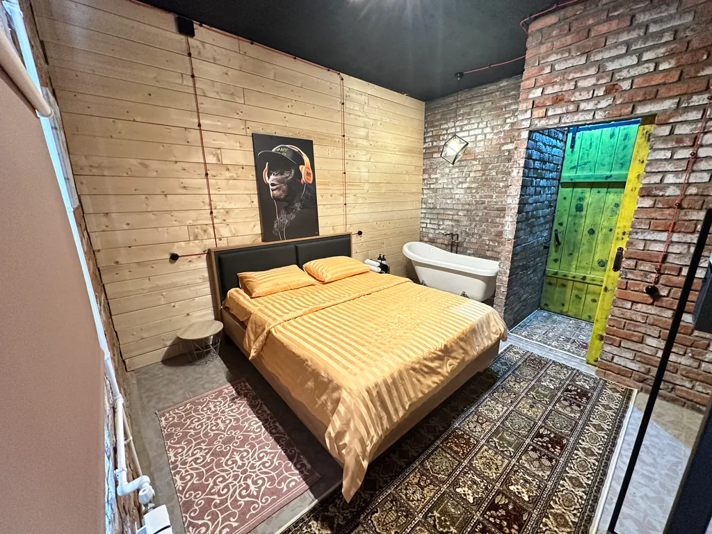 Таунхаус с кинотеатром в стиле лофт. 
3 минуты до Волги. Песчаный пляж