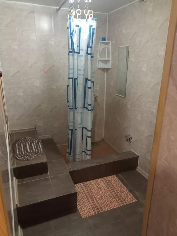 Дом на Охотничьем в центре посёлка