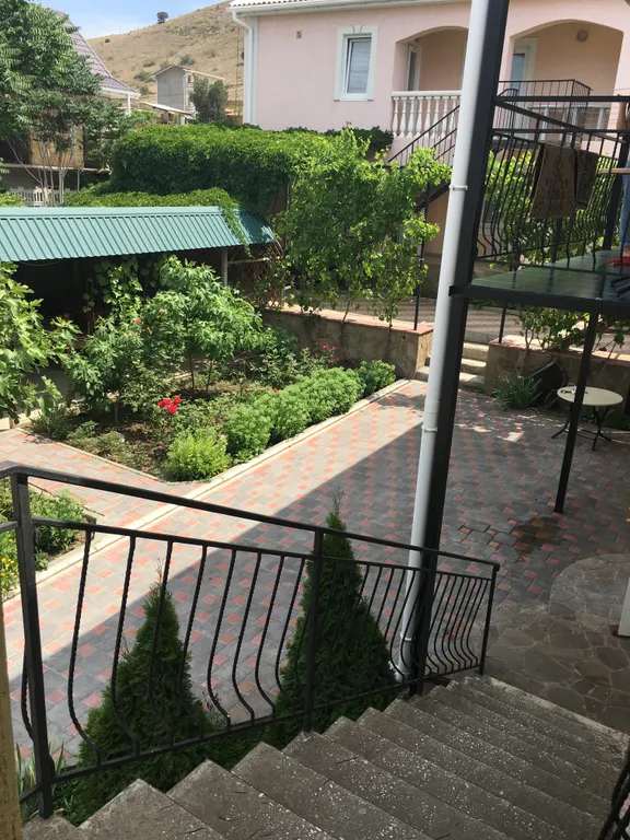 Квартира Квартира Номер со всеми удобствами и со своим балконом — Судак