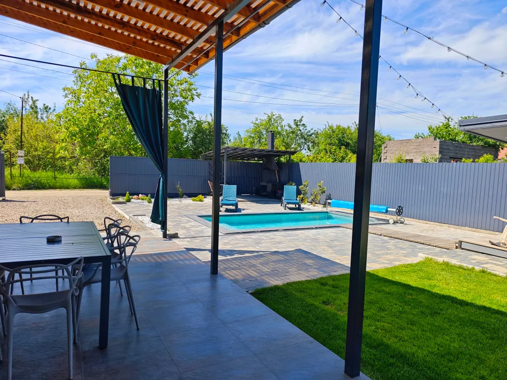 Коттедж Вилла Кокос - частный дом, бассейн с подогревом, баня — Елизаветинская