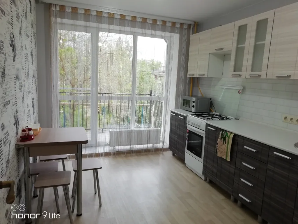 Апартамент с балконом 12