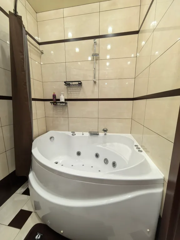 Дизайнерская 2к квартира на набережной реки Волги