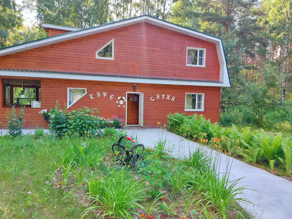 Дом на территории пансионата Буревестник