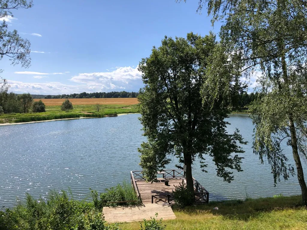 Дом на берегу озера