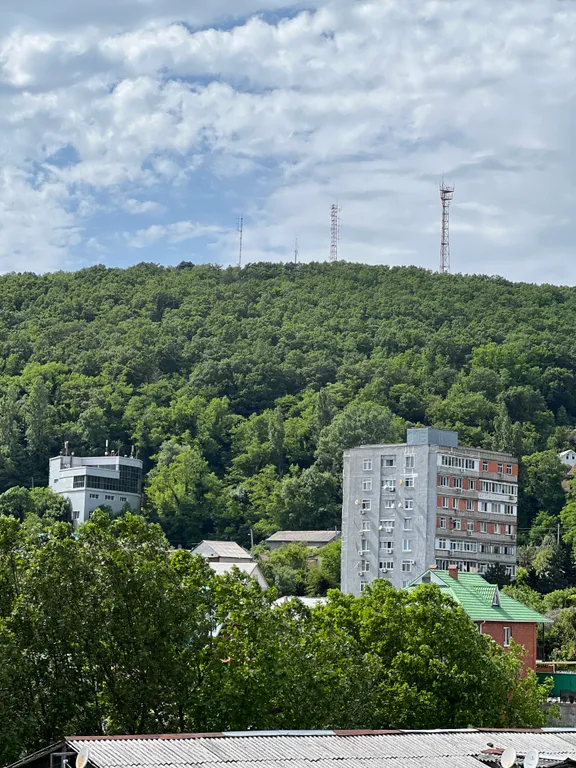 Уютная квартира в центре города Туапсе с видом на Чёрное море