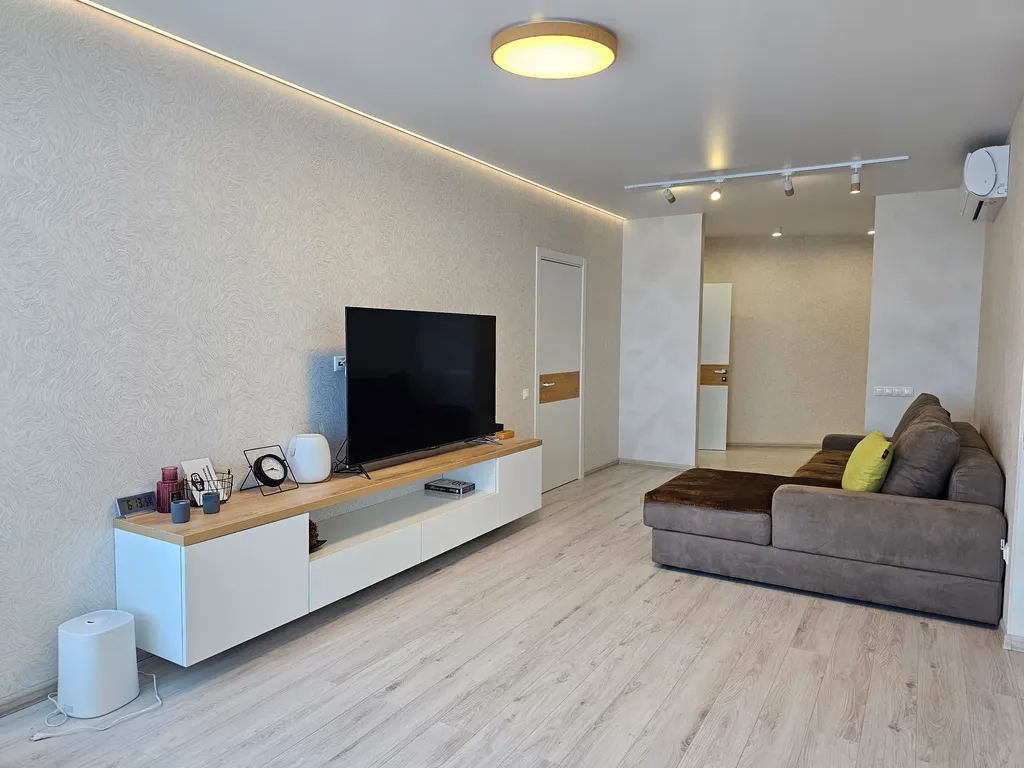 3х.ком.кв. 105 м.кв в ЦЕНТРЕ с видом на море и город, р-он ФУНИКУЛЁРА