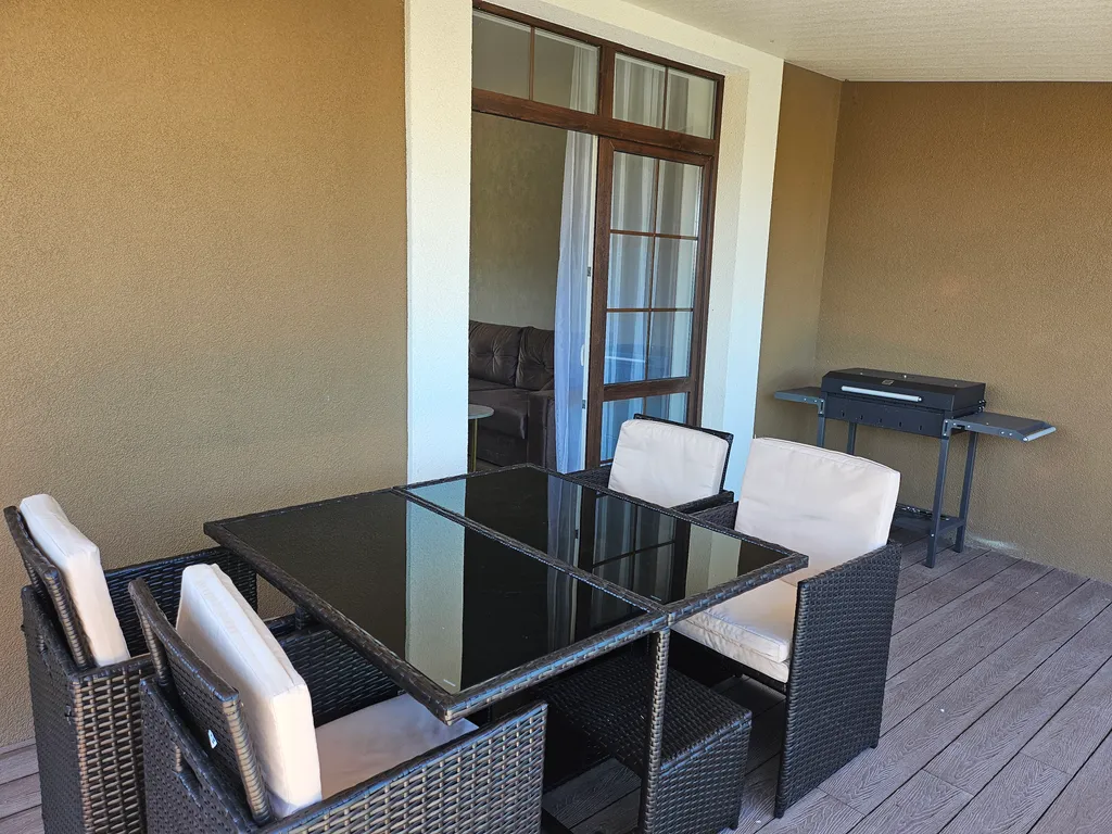 Домик у моря с зоной барбекю