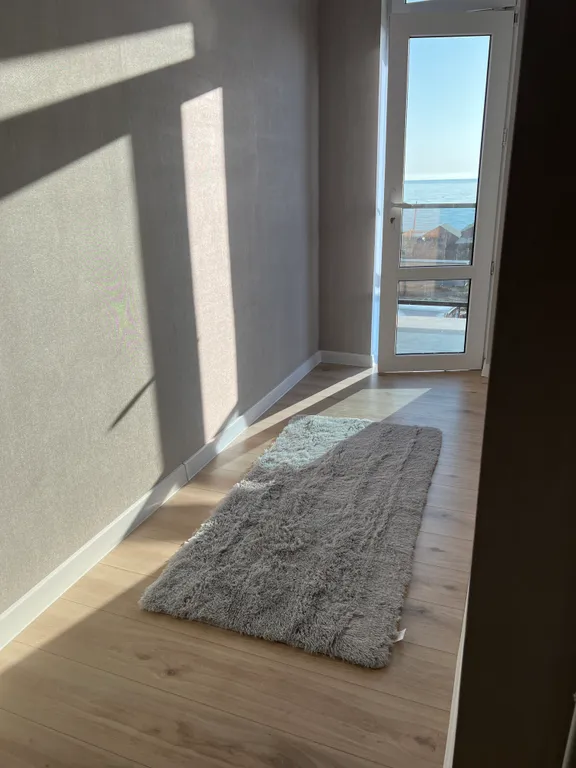 Современный двухэтажный коттедж у моря в пригороде Избербаша