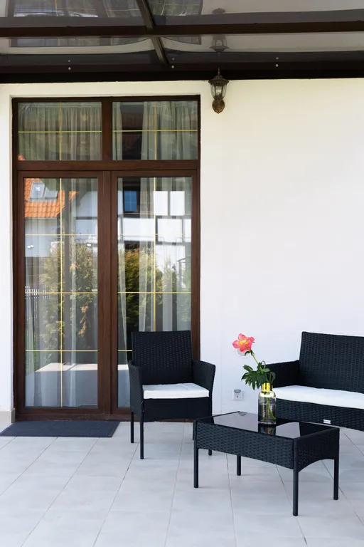 Таунхаус с дизайнерским ремонтом на участке