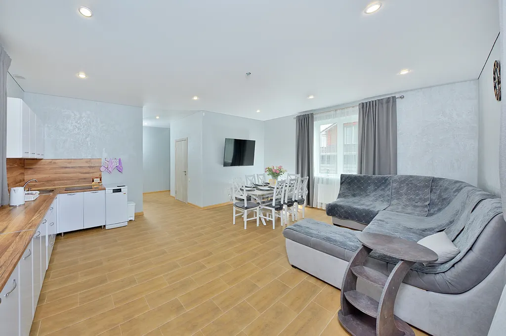 Уютный дом на берегу озера Банное