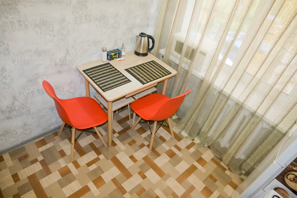 Однокомнатная люкс около Универсама-1