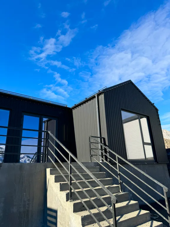 Дом с видом на горы