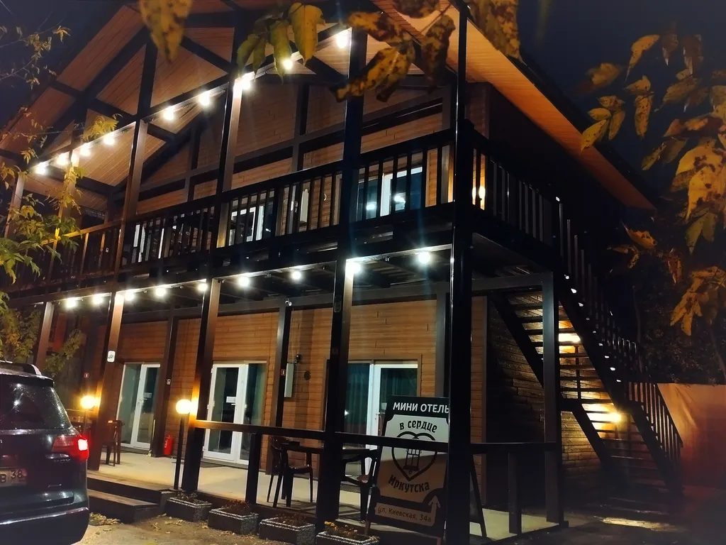 Четырёхместный стандарт с  широкими кроватями на двух уровнях