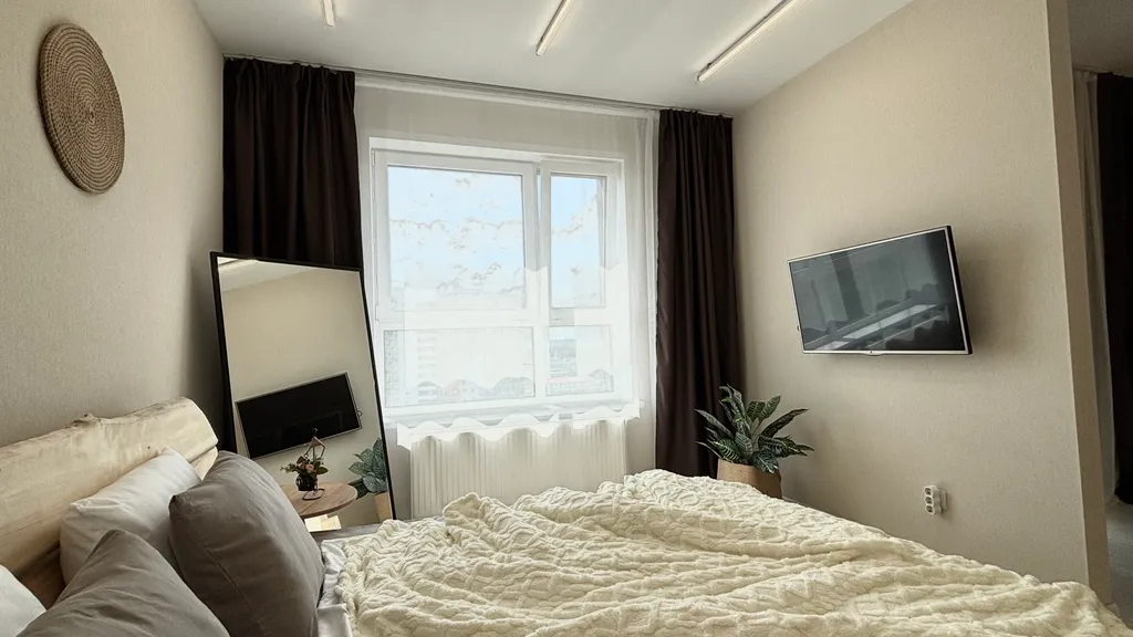 Новая светлая дизайнерская однакомнатная квартира