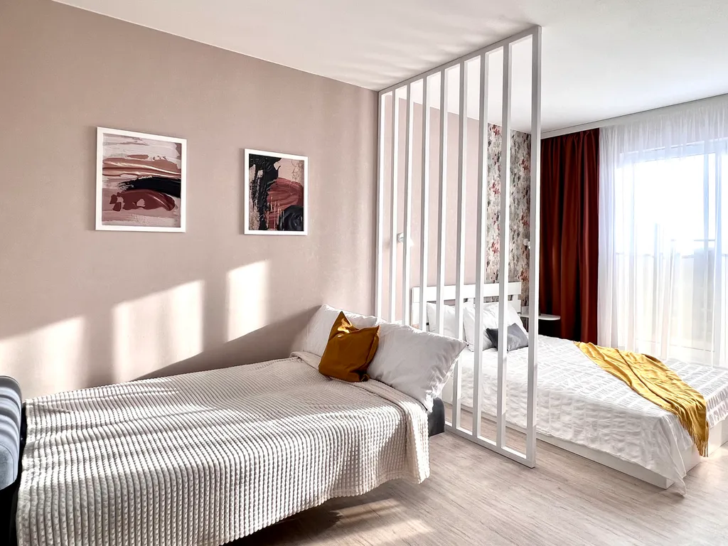 Стильная студия в стиле модерн вблизи парка Челюскинцев