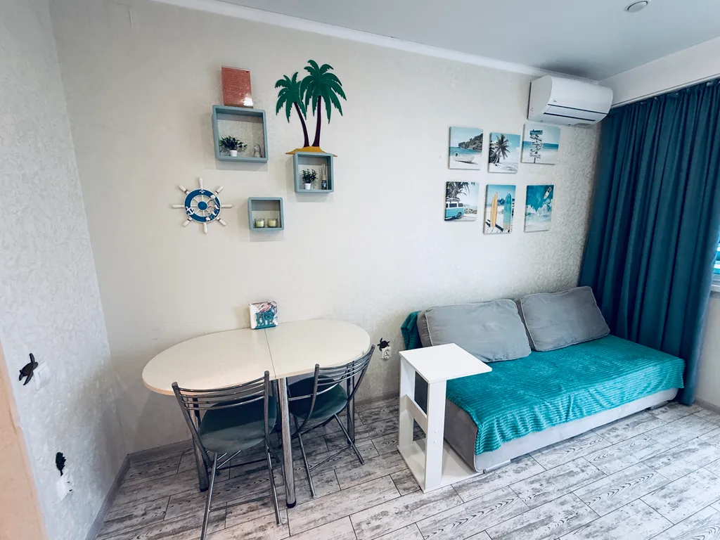 Квартира Квартира Уютная евродвушка с балконом рядом с морем в центре Адлера — Сириус