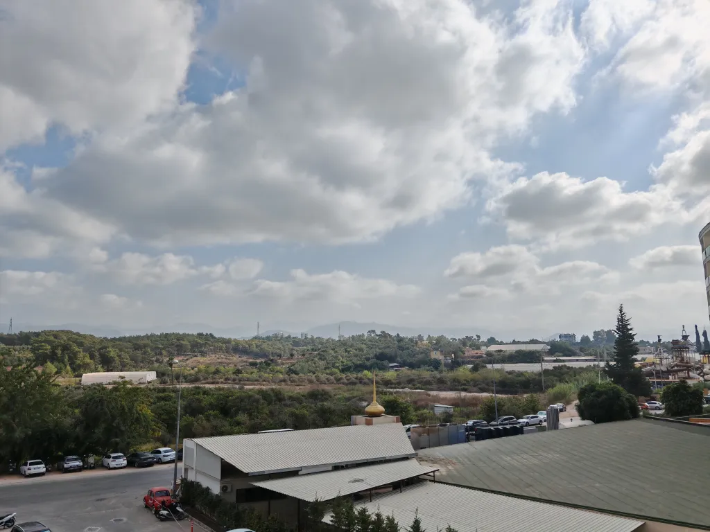 Квартира 1+1 в Azura World c видом на бассейн и аквапарком