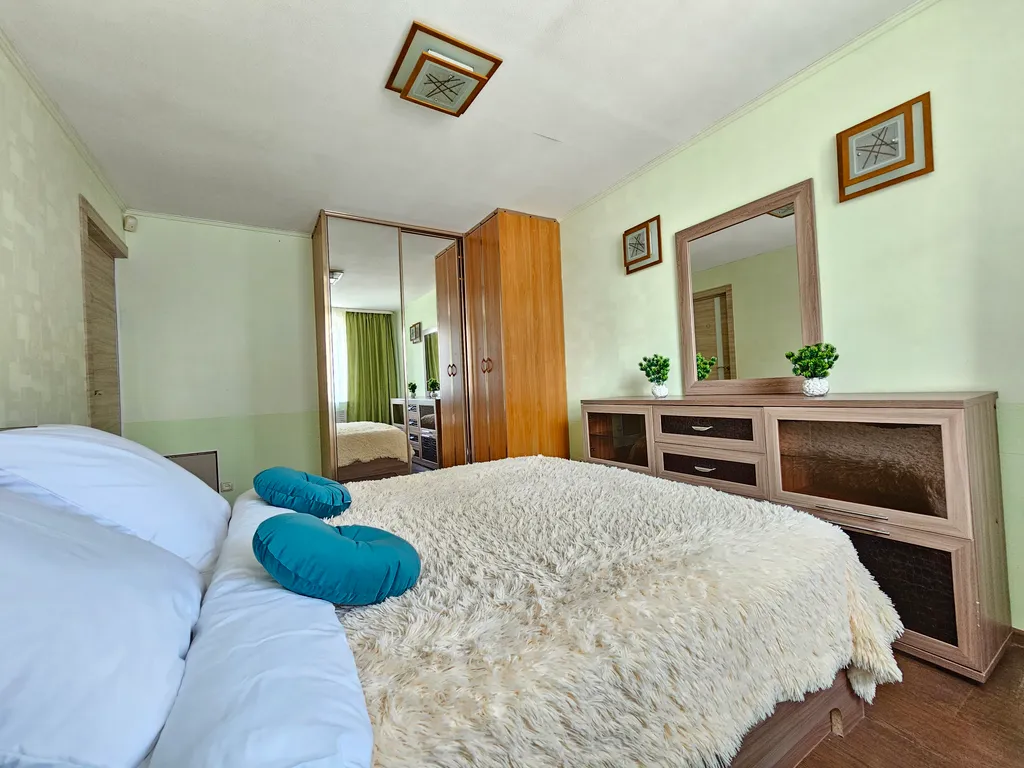 Апартамент у реки