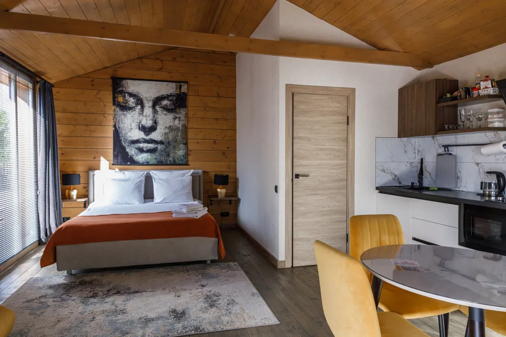 Коттедж у реки в центре Звенигорода