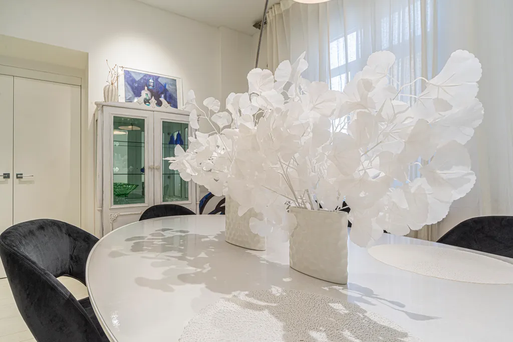 Квартира Белоснежные апартаменты в центре на набережной Невы — Санкт-Петербург