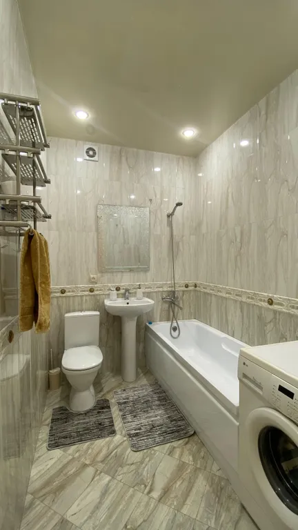 Уютная светлая квартира у моря с красивым видом из окон