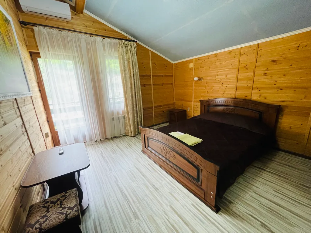 Домик с 3 спальнями на 6 человек