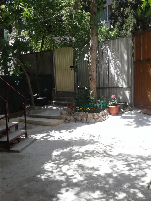 Студия в доме у моря