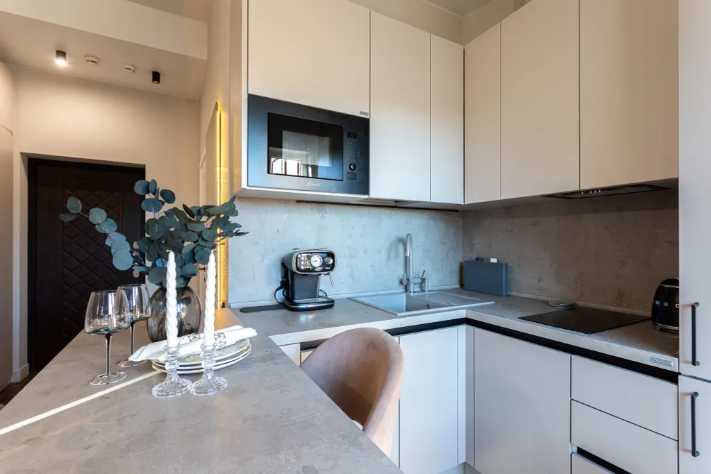 Стильная студия Кватро 152 с террасой и кофемашиной