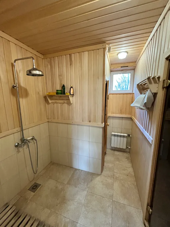 Современный дом в тихом месте