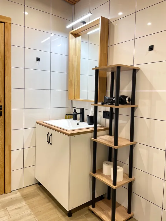 Коттедж Домик в лесу у озера для семейного отдыха — Турбаза Чайка