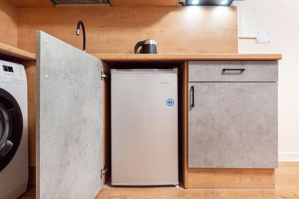 Студия у аллеи фонтанов и парка