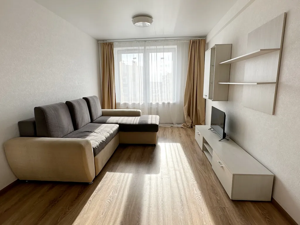 Просторная 2-комнатная квартира в ЖК Чистые пруды — аренда посуточно в Киров