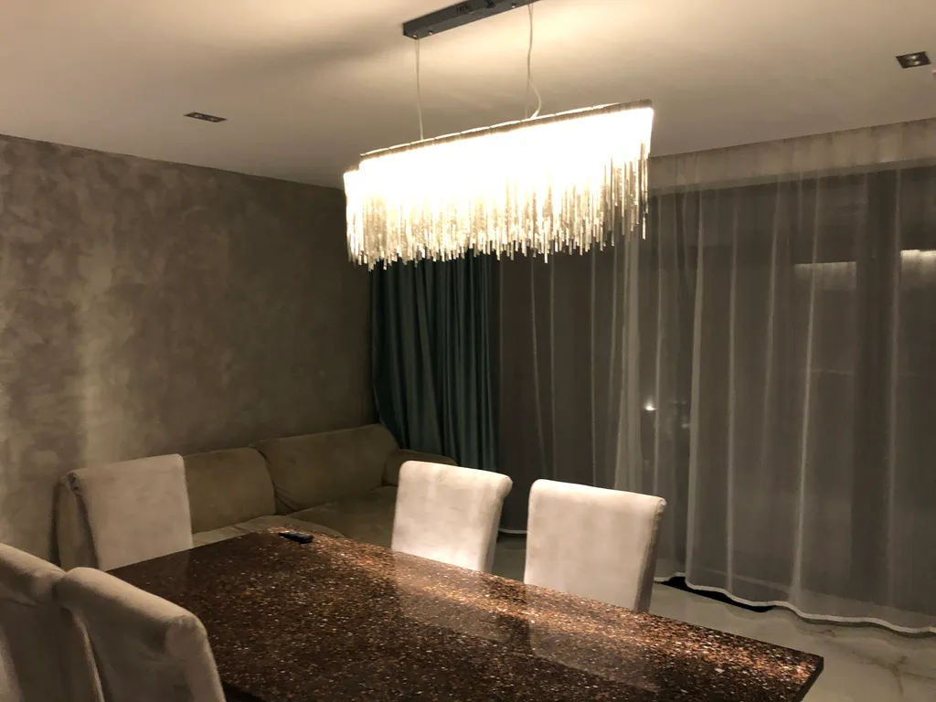 Современный стильный дом у моря