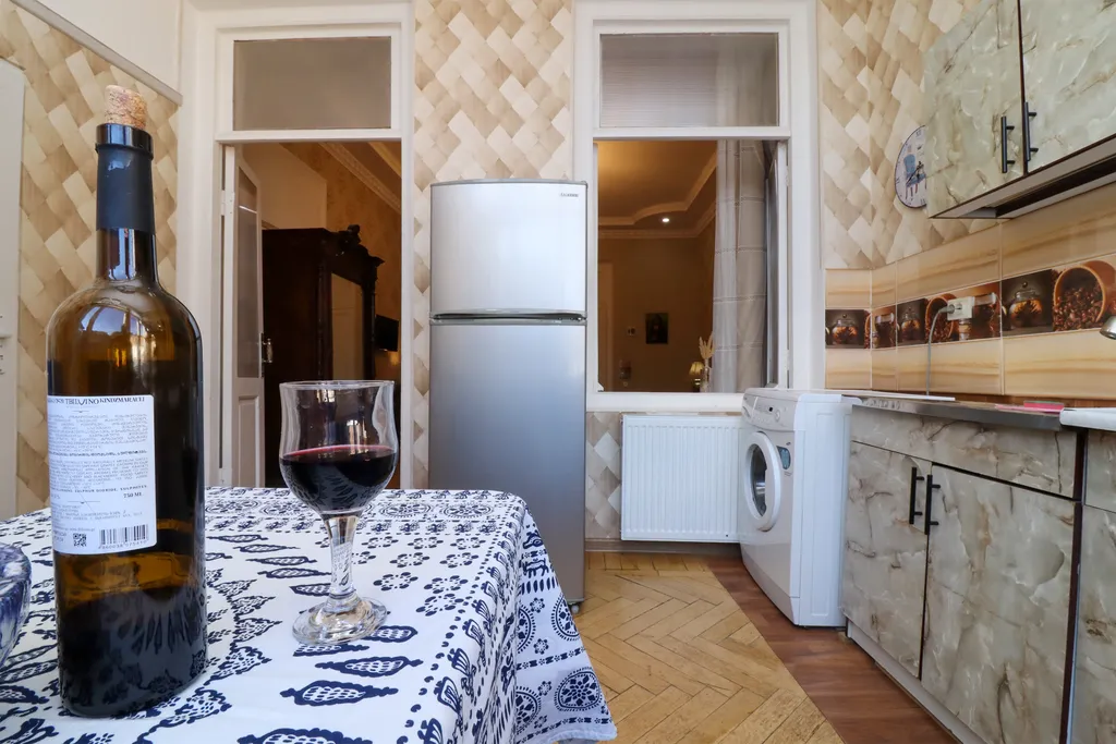 Винтажная квартира с 1 спальней в Старом Тбилиси