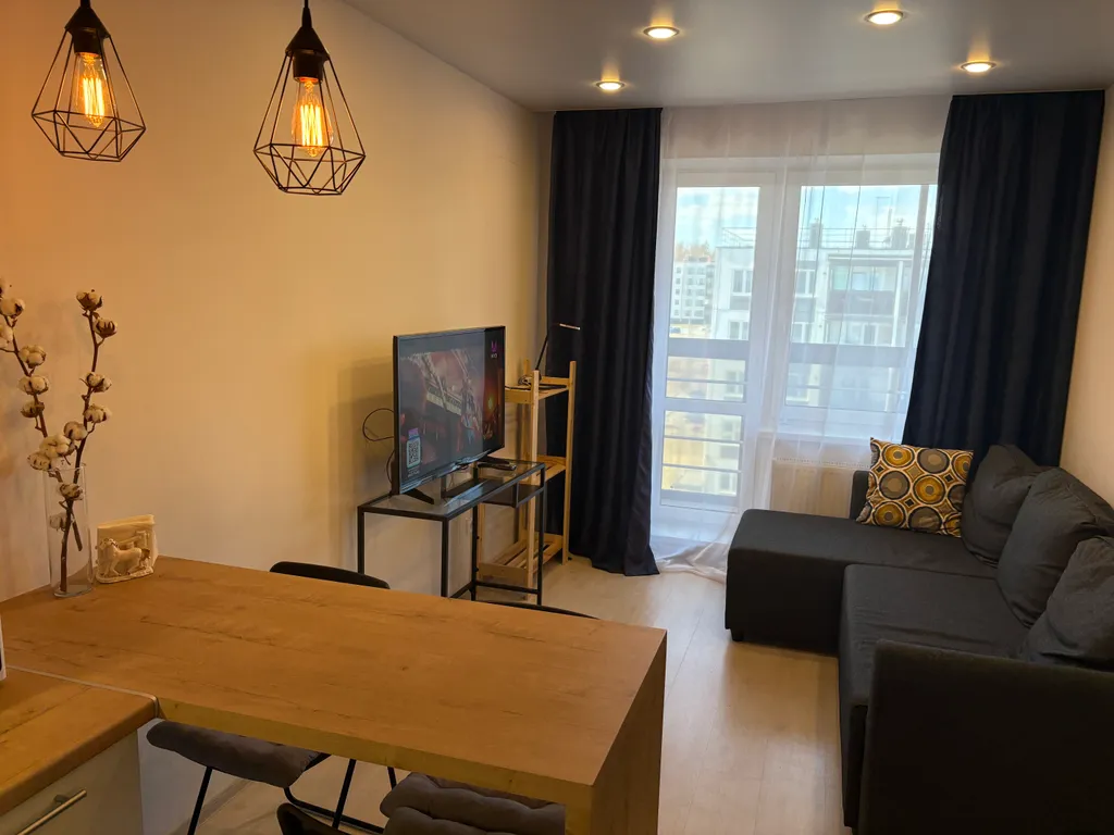 Тихий район у леса