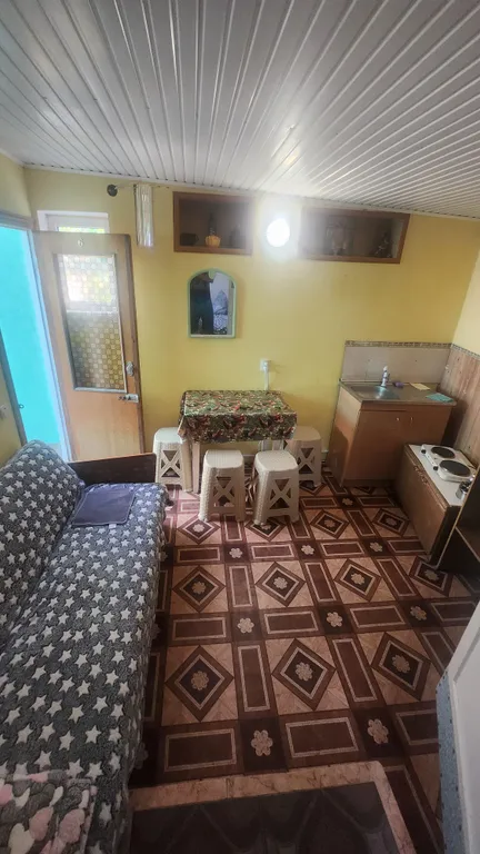 Трёхместная комната стандарт №6 с отдельной кухней