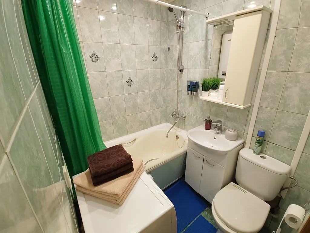 Двухкомнатная квартира с раздельными спальнями рядом с Мурманск Молл