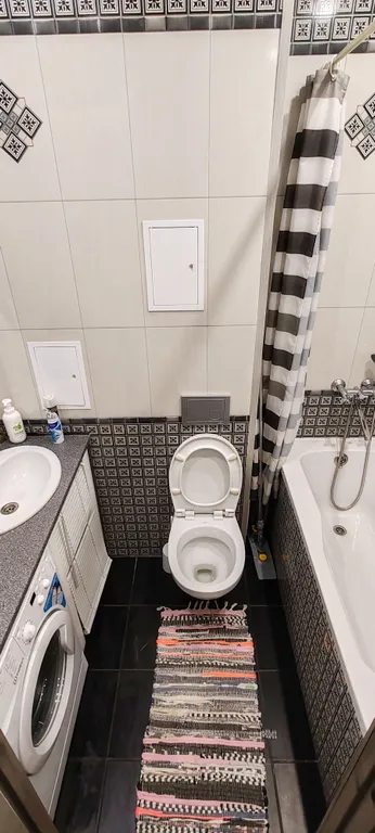 Квартира возле ТЦ Аура