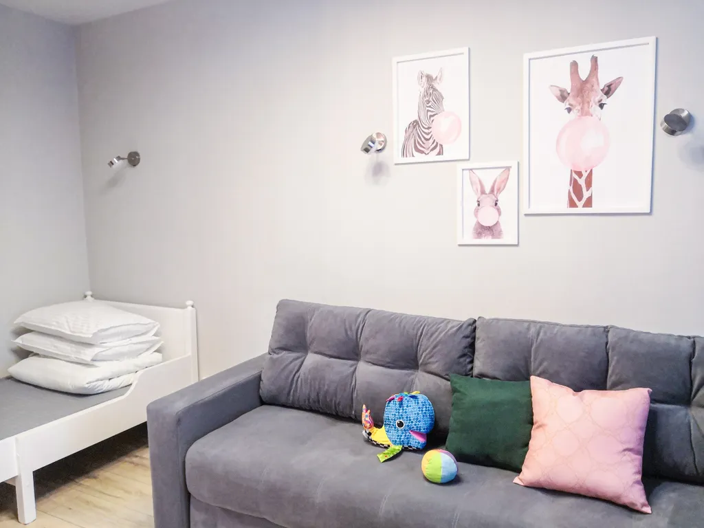 Видовая семейная двушка с детской комнатой