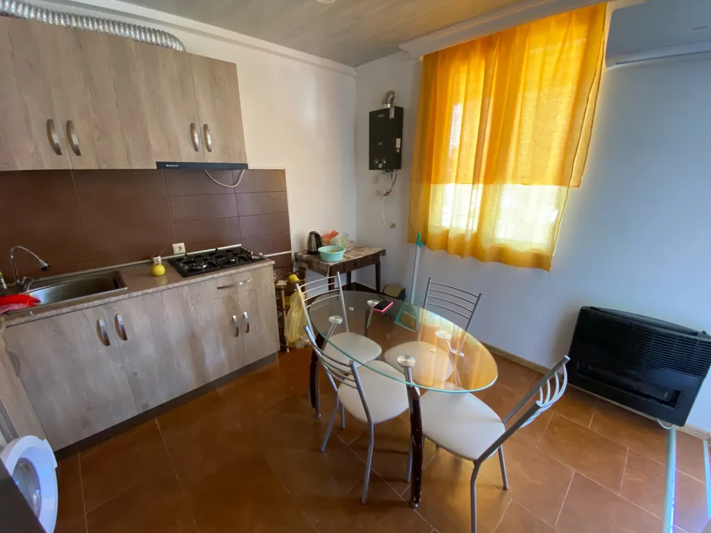 Уютная квартира с видом на горы недалеко от моря